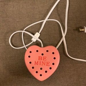Scentsy “Be Mine” warmer + wax